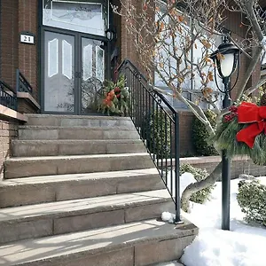 A Stunning Style Homestay Toronto