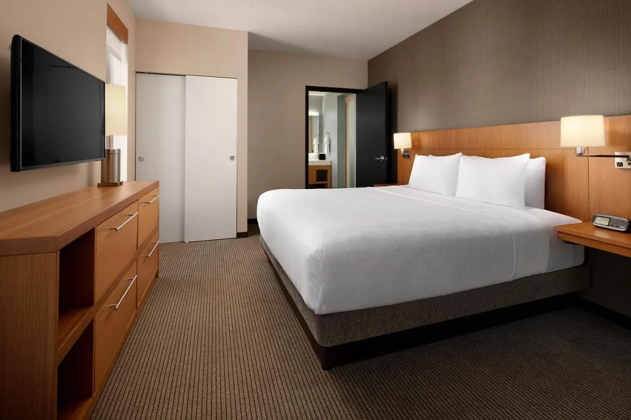 Hyatt Place Calgary Airport Hotel